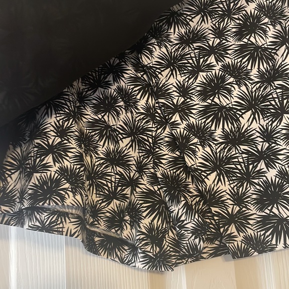 Michael Kors size 12 Skort NWT - Picture 2 of 3